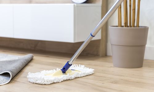 How to Keep Vinyl Flooring Clean Without Damaging It 